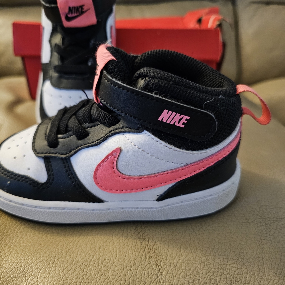 Nike Kids' Black and Pink Sneakers